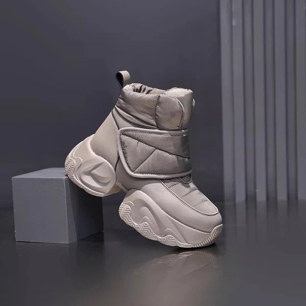 Gray helmet for bikers