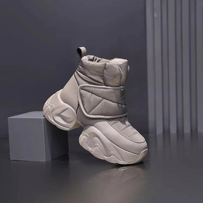 Gray helmet for bikers